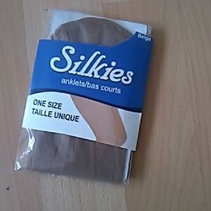 YES💲1⃣⏩▶Silkies Beige Anklets One Size One Pair